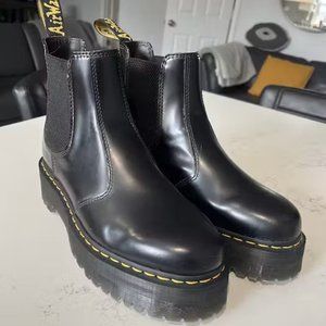 Doc Martens Chelsea Boot Platform 2976 Quad